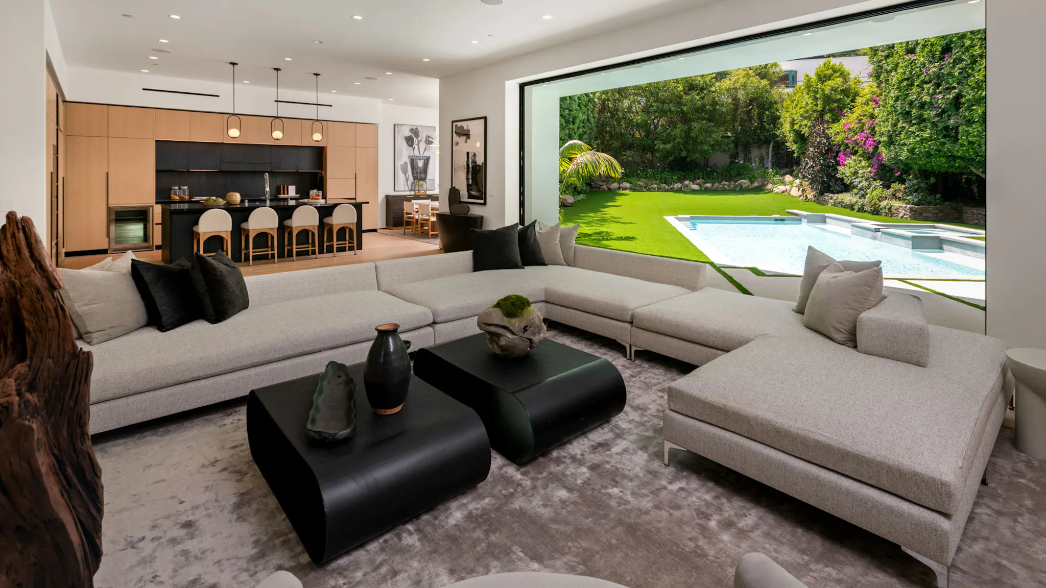 Meridith-Baer-Home-Luxury-Homes-Southern-California-Brentwood-Grove-Living-Room